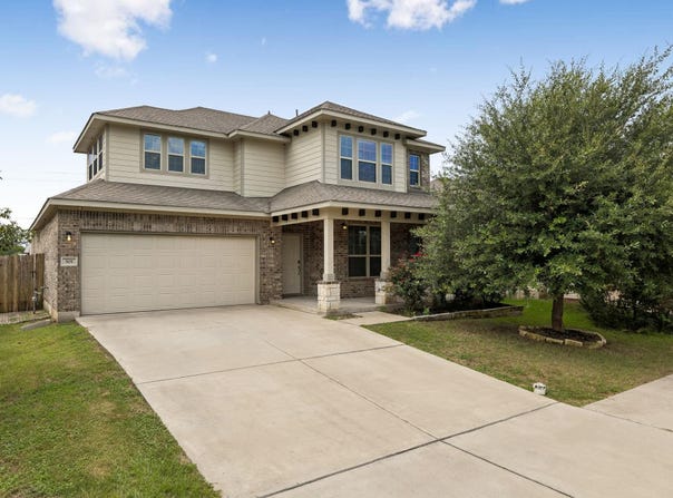 301 Rimrock Ct, Bastrop, TX 78602