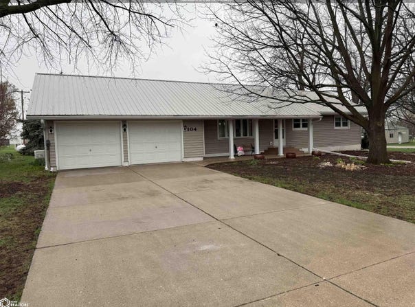 104 W Marshall Street, Albion, IA 50005