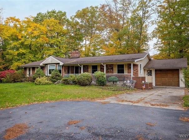 1341 Little Falls Road, Pembroke, NY 14036