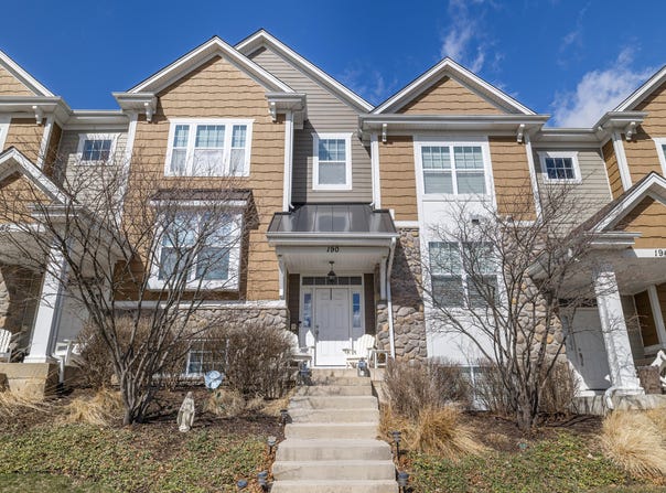 190 Third Ave, Fontana, WI 53125