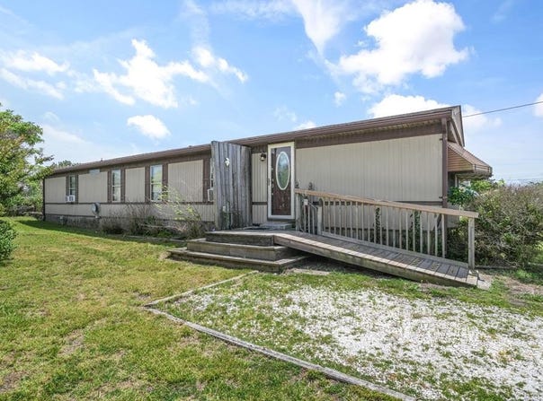 8145 SEASHELL DR, CHINCOTEAGUE, VA 23336