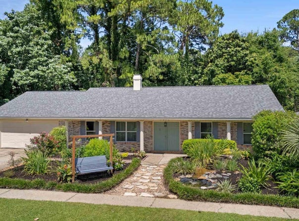 1370 Sanibel Ln, Gulf Breeze, FL 32563