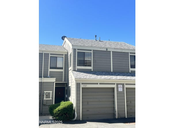 1527 Steven Court, Sparks, NV 89431