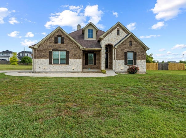 200 TATE LN, Round Rock, TX 78626