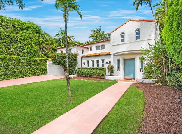 5621 Alton Rd, Miami Beach, FL 33140
