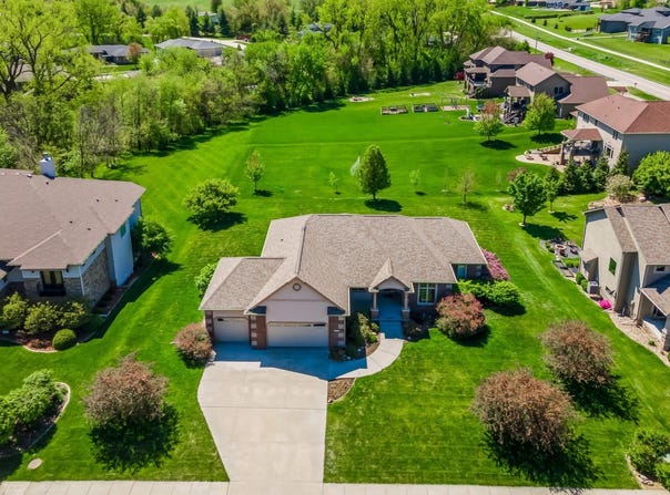 10612 NW 75th Place, Johnston, IA 50131