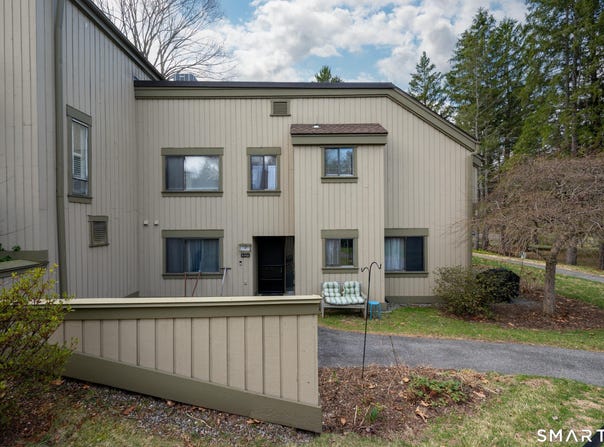 496 Heritage Village, Southbury, CT 06488