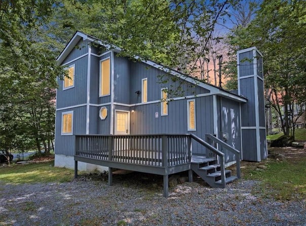 9318 Fairmount Way, Coolbaugh Twp, PA 18466