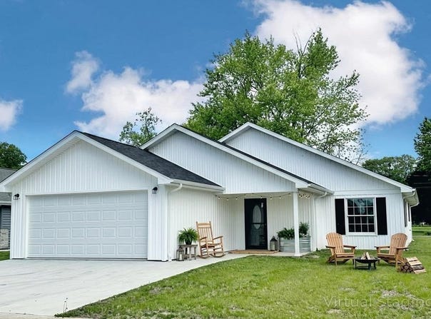 528 W. 3rd St, Flora, IL 62839