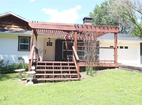 320 Fire Tower Road, Elkins, AR 72727