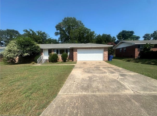 2211  S 64th  ST, Fort Smith, AR 72903
