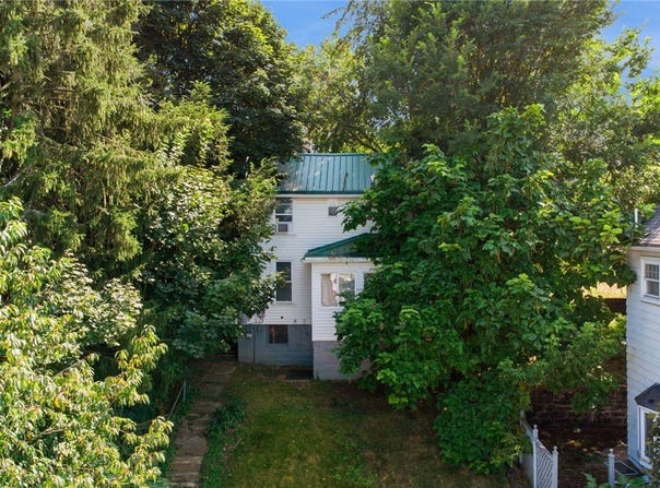 311 Lowell St, Vandergrift, PA 15690