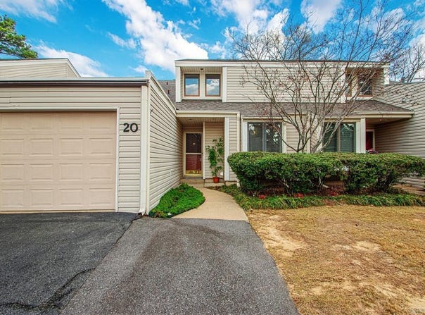 20 Fairway Woods Cir, Maumelle, AR 72113