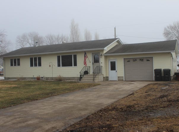 308 Lois Avenue S, Herman, MN 56248