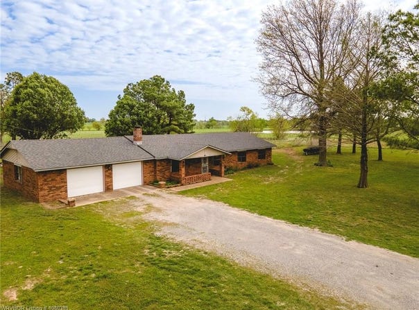 3745  E 420  RD, Adair, OK 74330