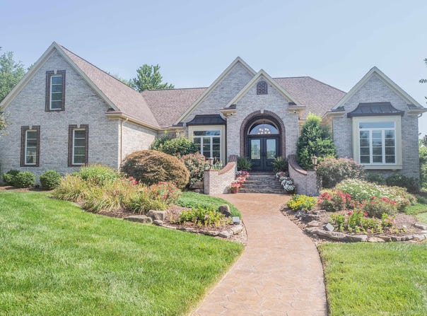 1392 Woodfield Drive, Newburgh, IN 47630