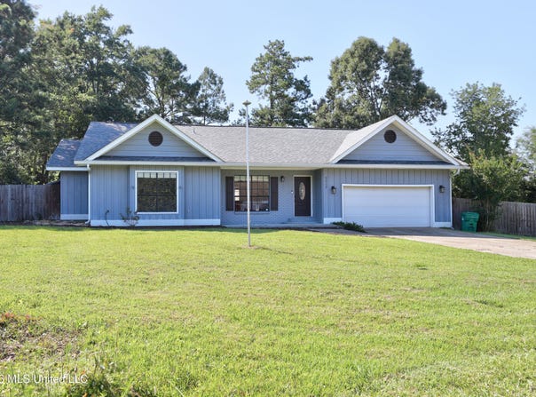 6662 Ahekolo Circle, Diamondhead, MS 39525