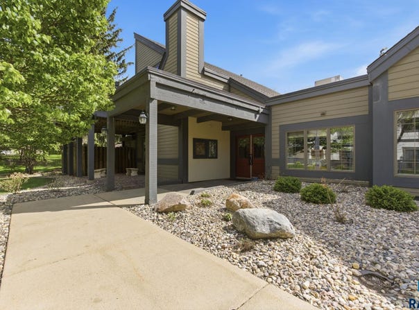 4310 S Minnesota Ave, Sioux Falls, SD 57105
