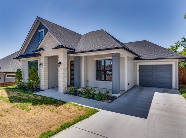 513 Dillon Street, Waxahachie, TX 75165