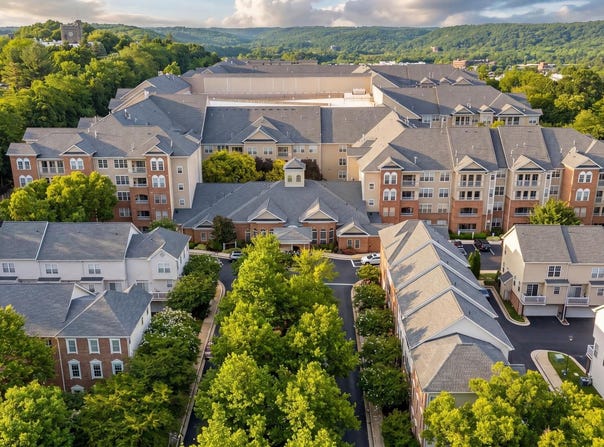 400 SYMPHONY Circle, HUNT VALLEY, MD 21030
