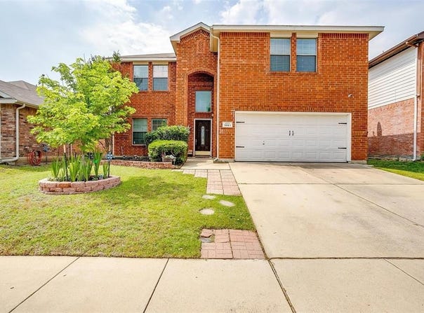 9861 Willowick Avenue, Fort Worth, TX 76108