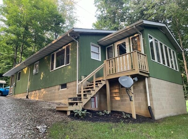 24975 Coshocton Road, Howard, OH 43028