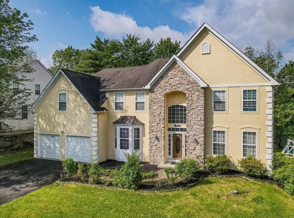 2358 Snapdragon Point, East Stroudsburg, PA 18301