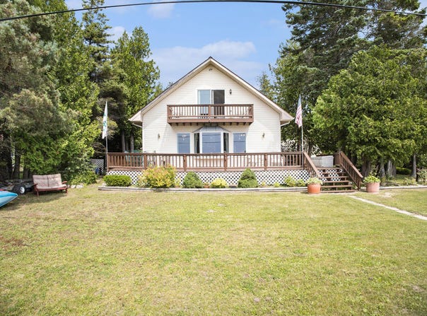 1445 US-2, St. Ignace, MI 49781