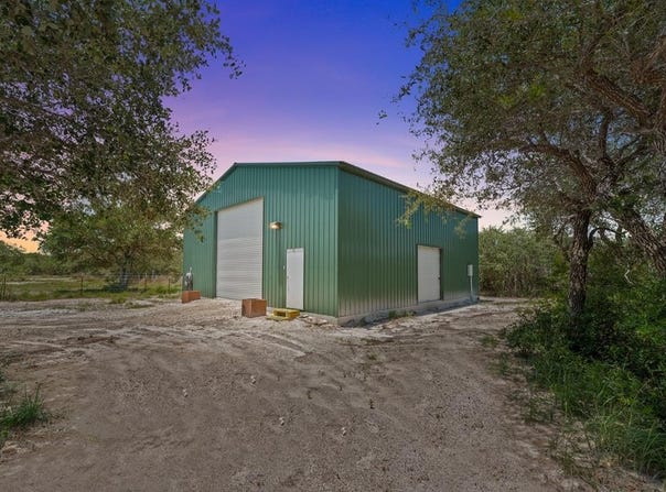 2122 Prairie Rd, ROCKPORT, TX 78382