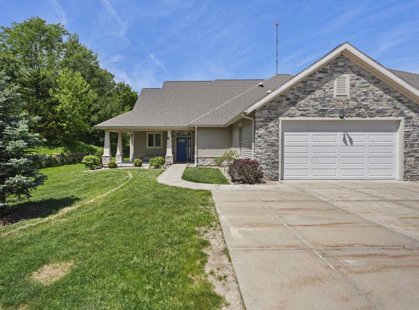 8221 Highview Drive, Madison, WI 53719