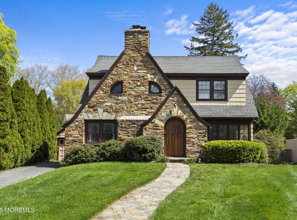 6 Garden Road, Little Silver, NJ 07739