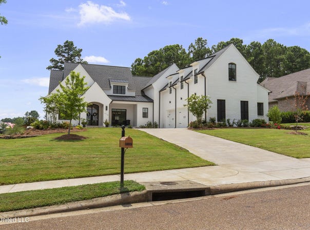 310 Lake Village Drive, Madison, MS 39110