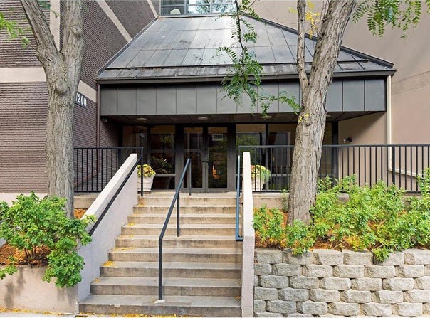 7200 York Avenue S, Edina, MN 55435