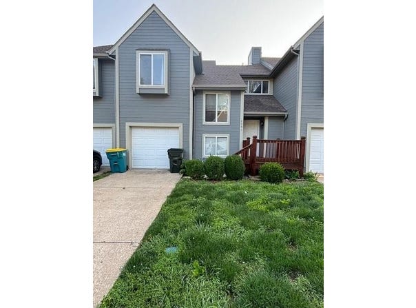 8951 Hauser Street, Lenexa, KS 66215
