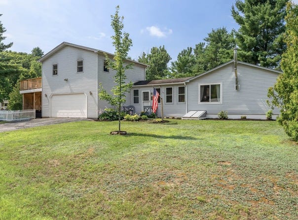 17 Hidden Meadow, Milton, VT 05468