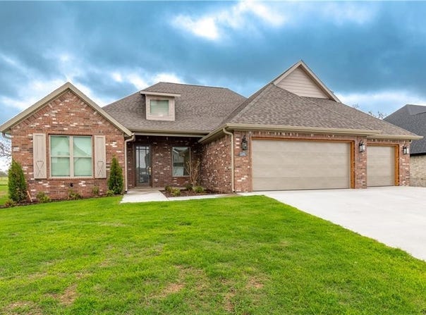 1246 Carrara  ST, Tontitown, AR 72762