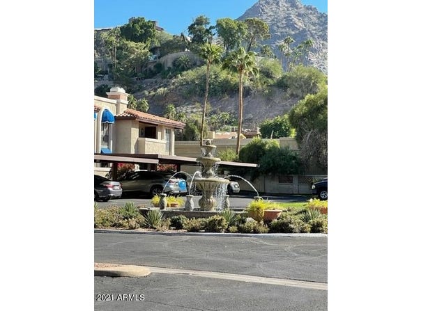 7557 N DREAMY DRAW Drive Phoenix AZ 85020 Apartment for Rent