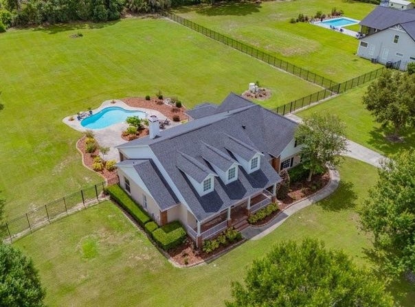 10510 LITHIA ESTATES DRIVE, LITHIA, FL 33547