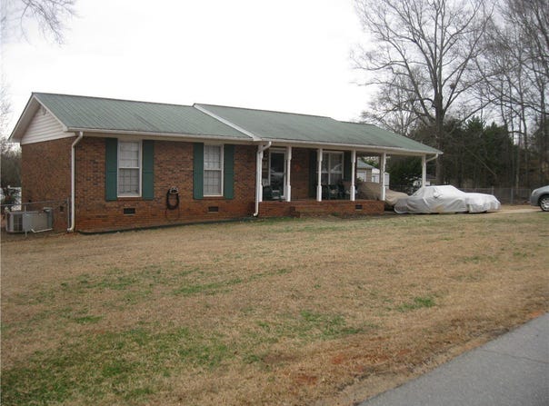 303 Meadow Drive, Seneca, SC 29678