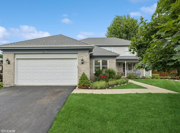 1177 Dovercliff Way, Crystal Lake, IL 60014