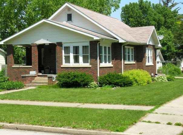 513 3rd Avenue, Charles City, IA 50616