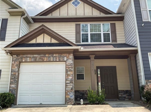 6941 Rogers Point, Lithonia, GA 30058
