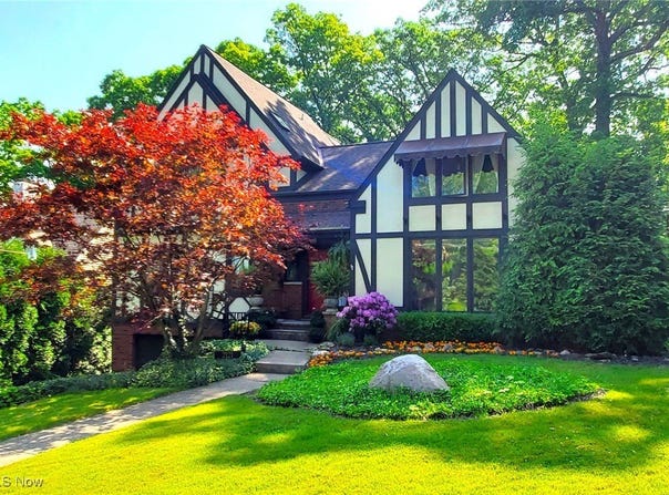 2121 Valley View Drive, Rocky River, OH 44116