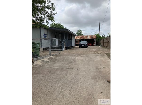 2418 GREGORY AVE., BROWNSVILLE, TX 78526