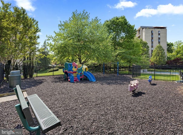 3100 S MANCHESTER STREET, FALLS CHURCH, VA 22044
