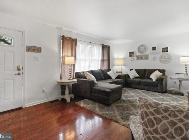 94 MOUNT CLEMENT AVENUE, PINE HILL, NJ 08021