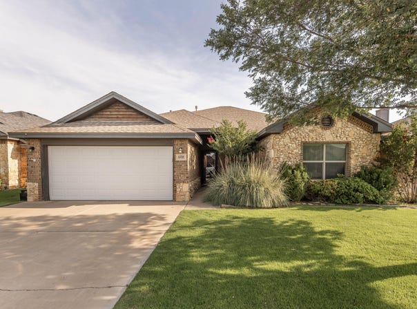 608 N 6th Street, Wolfforth, TX 79382