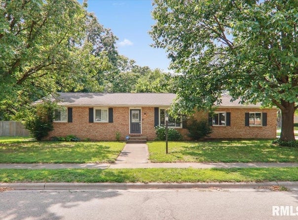 911 N STANLEY Drive, Chillicothe, IL 61523