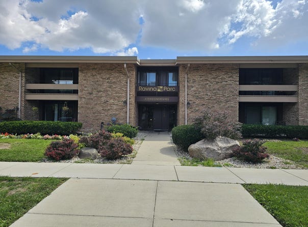 2650 S 60th St, Milwaukee, WI 53219