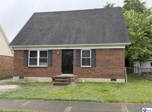 2574 Vonoa Drive, Radcliff, KY 40160